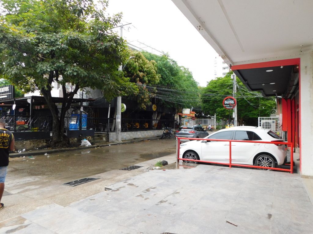 Local en arriendo Bolívar Cartagena Centro Comercial La Plazuela 250 m2 Habitaciones 0 Baños 2 Garajes 0 Precio $12000000