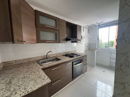 Apartamento en arriendo Antioquia Envigado El Esmeraldal 100 m2 Habitaciones 3 Baños 2 Garajes 1 Precio $4800000