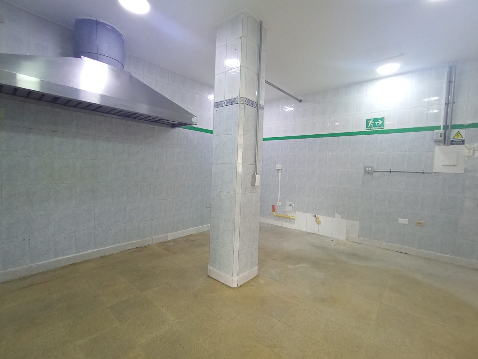 Local en arriendo Antioquia Medellín El Rincon 22 m2 Habitaciones 0 Baños 0 Garajes 0 Precio $3000000