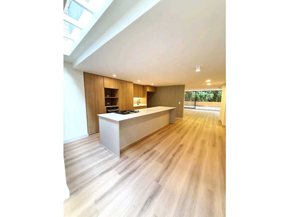 Apartamento en venta Antioquia Medellín La Aguacatala 152 m2 Habitaciones 3 Baños 3 Garajes 2 Precio $1330000000