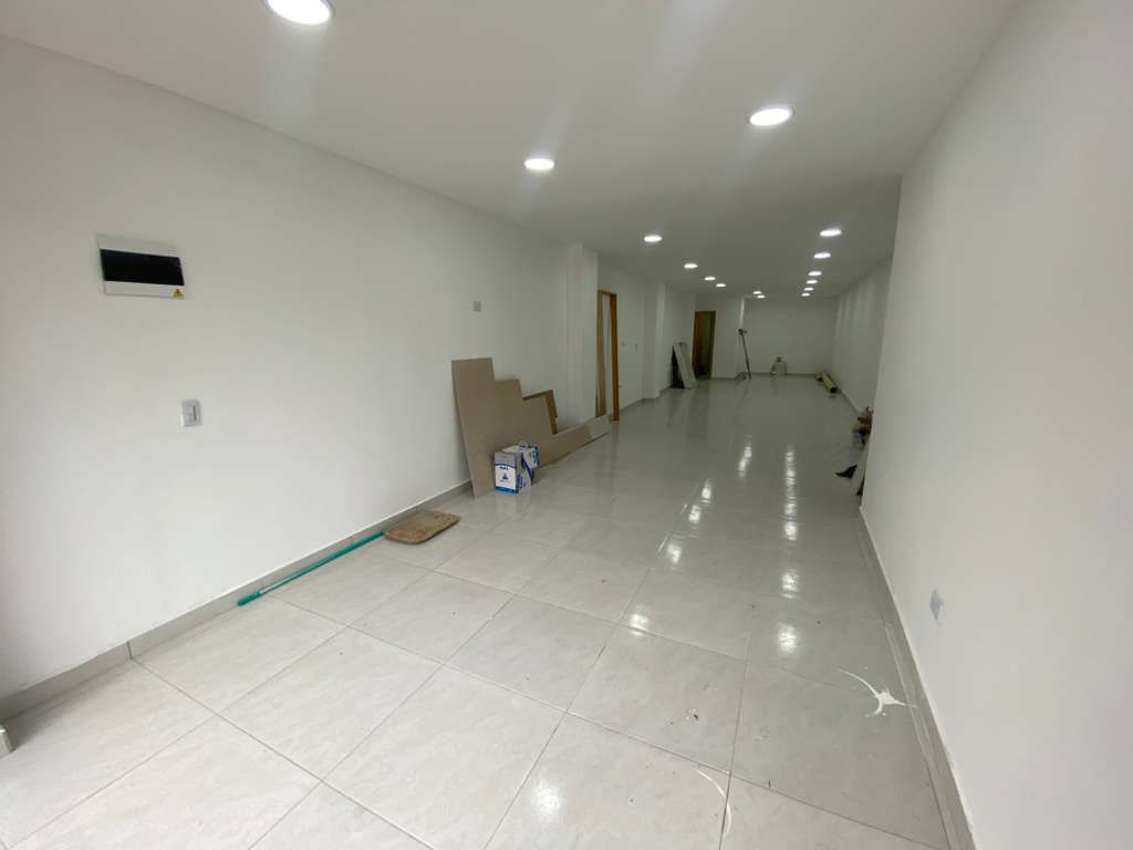 Local en arriendo Antioquia Medellín Berlin 70 m2 Habitaciones 0 Baños 1 Garajes 0 Precio $3900000