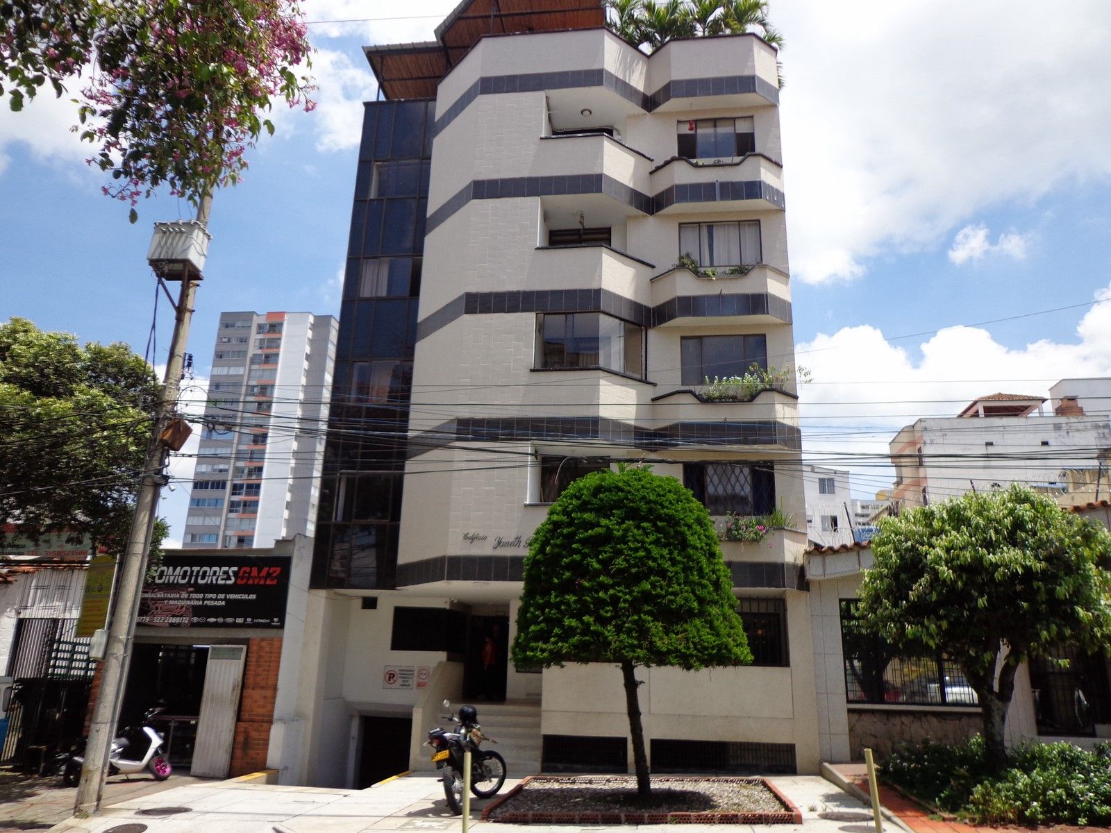 Apartamento en venta Santander Bucaramanga Alarcon 210 m2 Habitaciones 6 Baños 4 Garajes 1 Precio $430000000