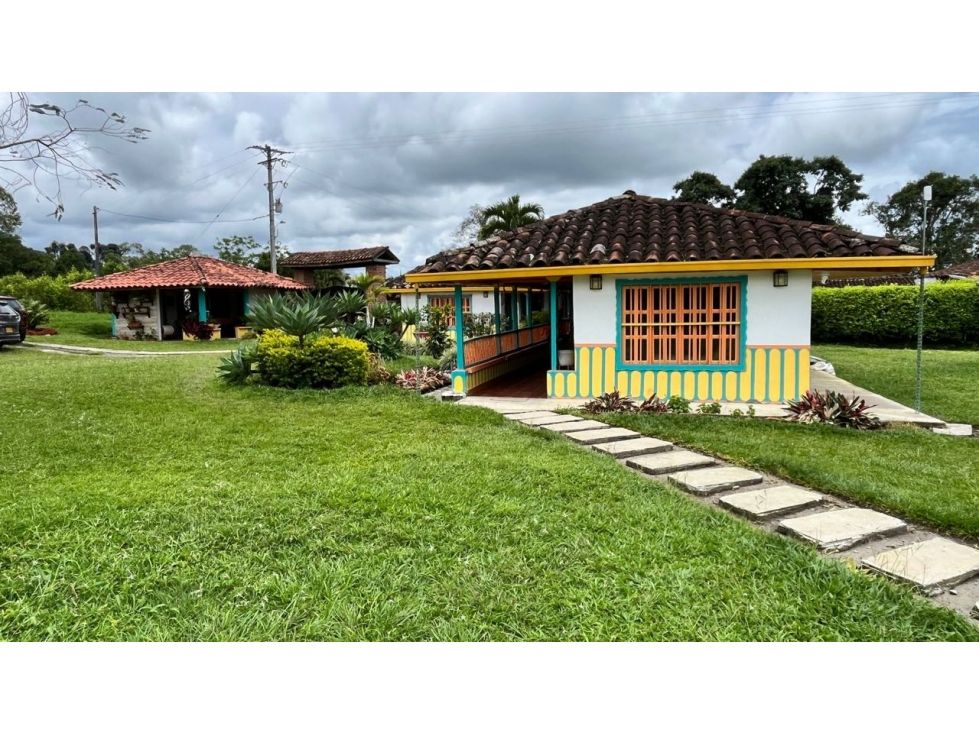 Finca en venta Valle Del Cauca Alcalá Alcala 350 m2 Habitaciones 5 Baños 6 Garajes 8 Precio $2700000000