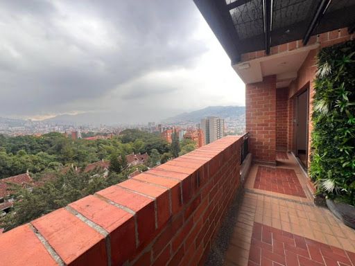 Apartamento en arriendo Antioquia Medellín La Frontera 165 m2 Habitaciones 3 Baños 3 Garajes 2 Precio $5800000