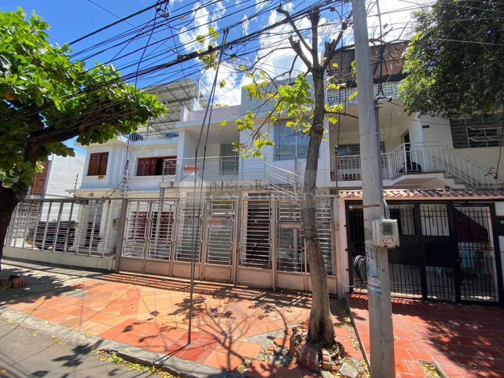 Casa en arriendo Norte De Santander Cúcuta Lleras Restrepo 200 m2 Habitaciones 6 Baños 7 Garajes 0 Precio $4000000