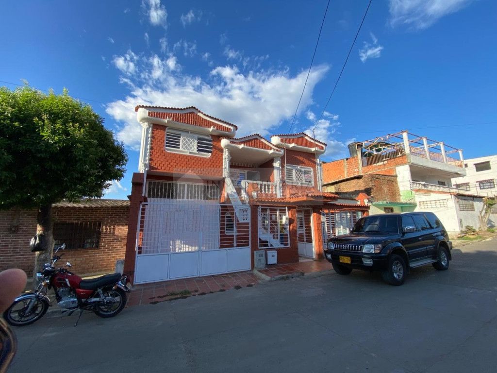 Casa en venta Norte De Santander Cúcuta La Libertad 250 m2 Habitaciones 9 Baños 4 Garajes 6 Precio $780000000