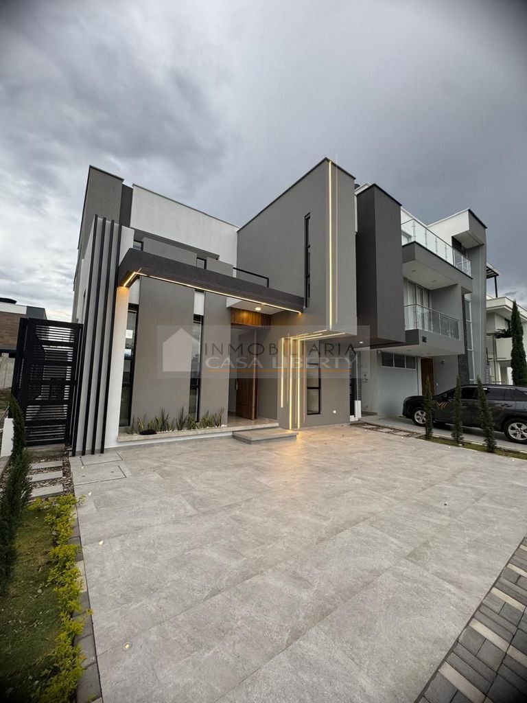 Casa en venta Norte De Santander Villa Del Rosario Ub Paseo Real 220 m2 Habitaciones 3 Baños 5 Garajes 3 Precio $1100000000