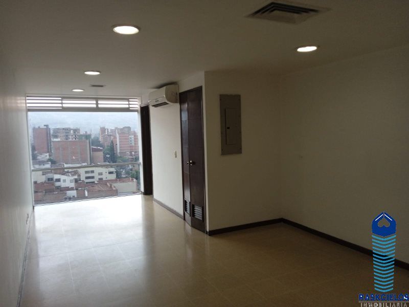 Oficina en arriendo Antioquia Medellín Santa Rosa De Lima 33 m2 Habitaciones 0 Baños 1 Garajes 1 Precio $2800000