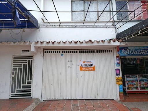 Local en arriendo Santander Bucaramanga C Torres De Los Pinos 27 m2 Habitaciones 0 Baños 1 Garajes 0 Precio $1400000