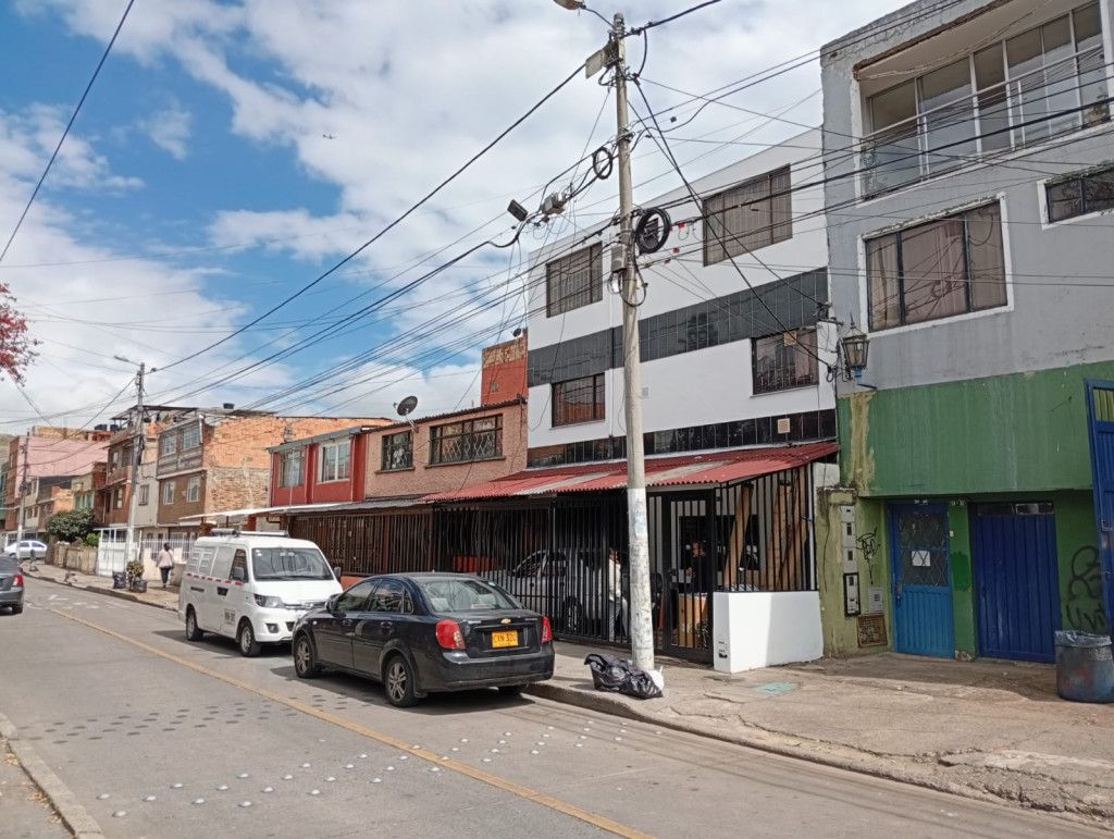 Casa en venta Cundinamarca Bogotá San Cipriano 178 m2 Habitaciones 4 Baños 4 Garajes 2 Precio $1450000000