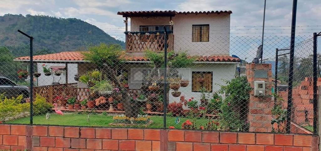 Finca en venta Norte De Santander Chinácota Chinácota 735 m2 Habitaciones 5 Baños 3 Garajes 5 Precio $350000000