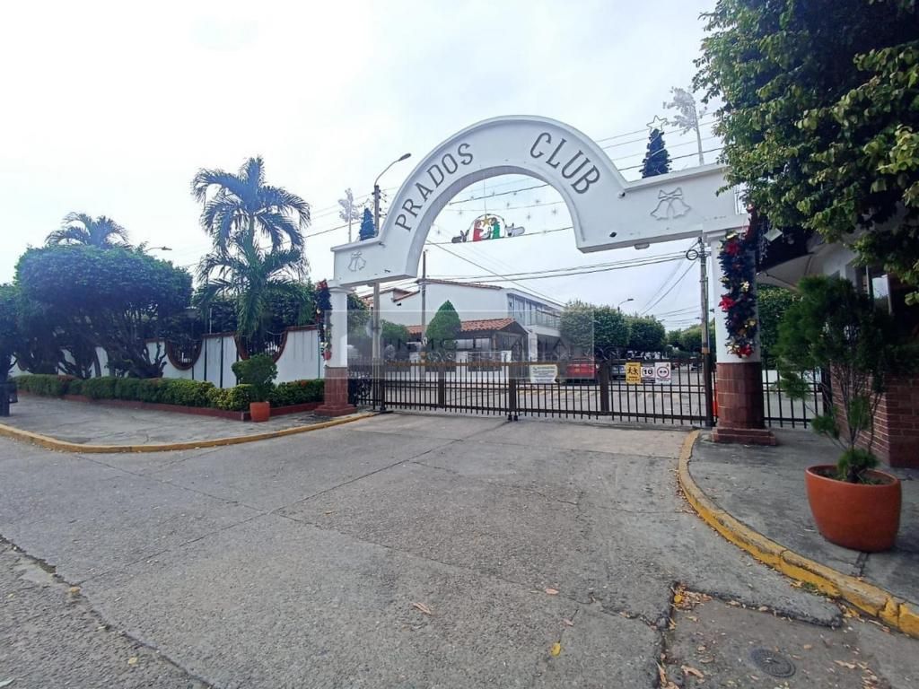 Casa en venta Norte De Santander Cúcuta Cr Parq Resid Los Libertadores A 220 m2 Habitaciones 4 Baños 4 Garajes 2 Precio $460000000