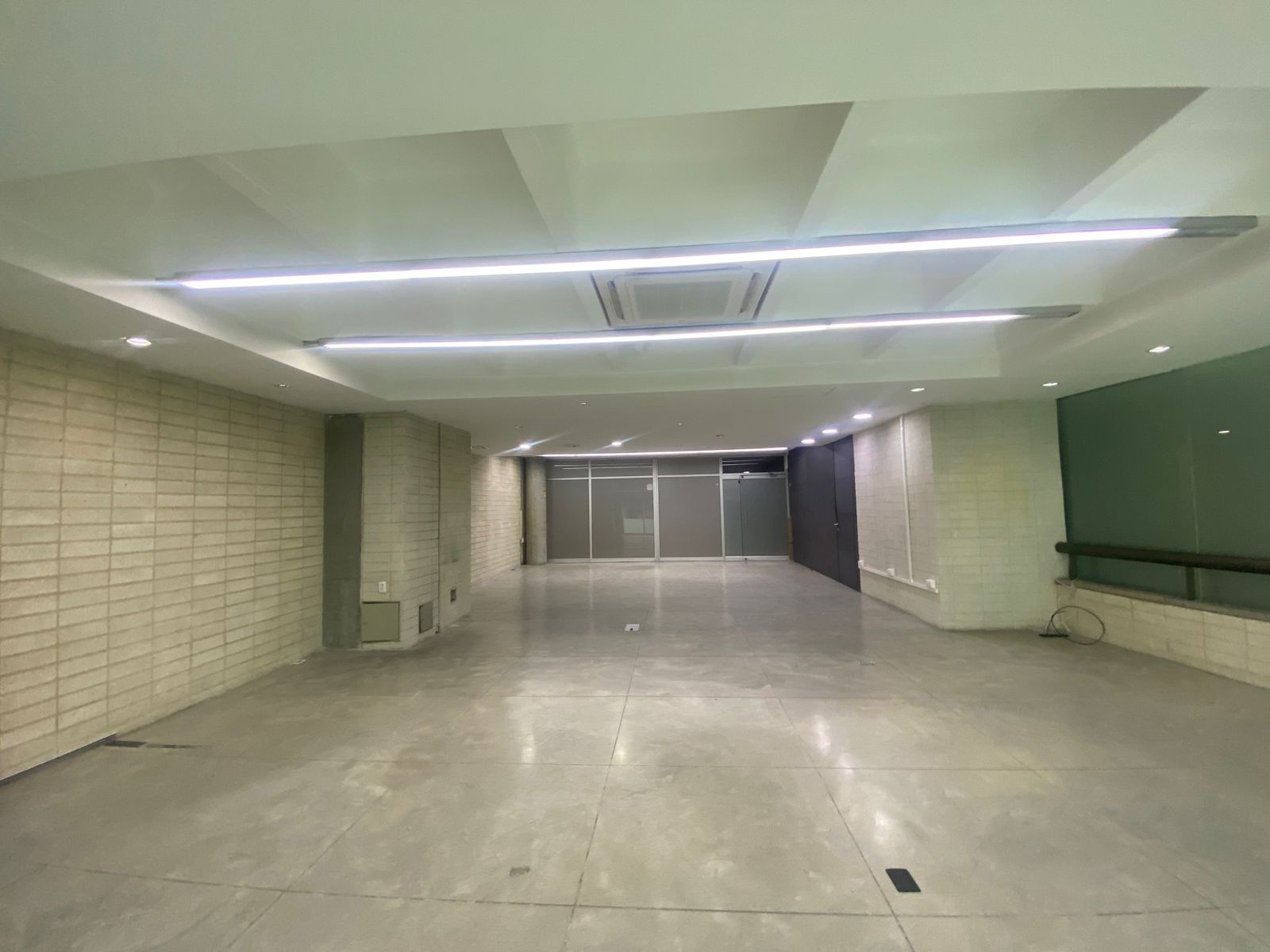 Oficina en venta Antioquia Medellín Astorga 172 m2 Habitaciones 0 Baños 2 Garajes 1 Precio $1900000000