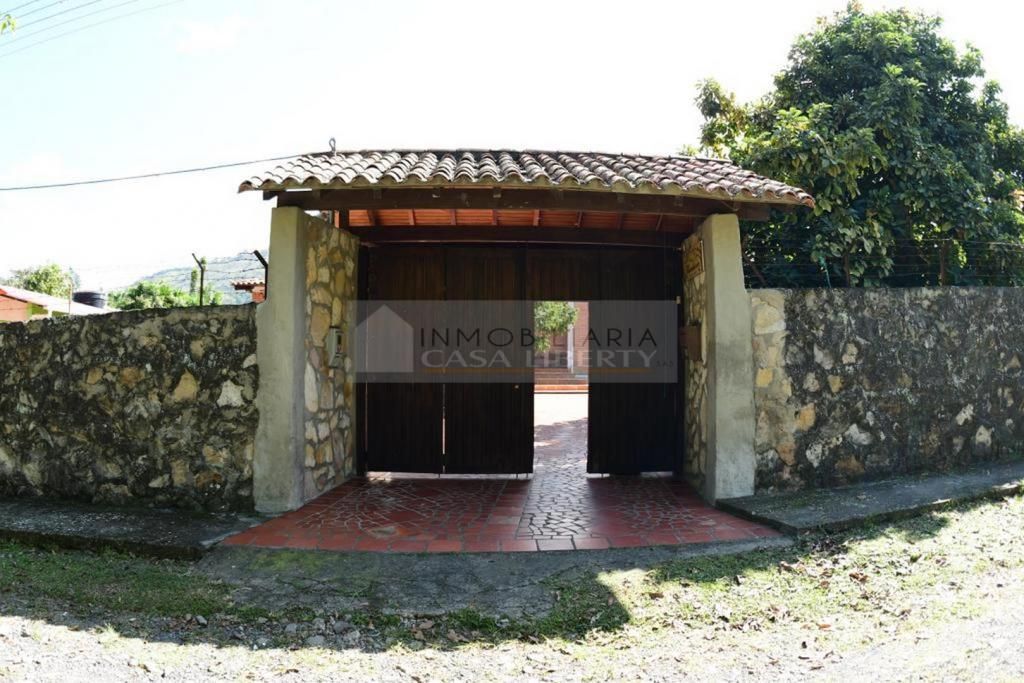 Casa Campestre en venta Norte De Santander Chinácota Chinácota 337 m2 Habitaciones 3 Baños 5 Garajes 10 Precio $2500000000