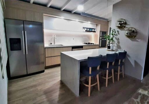 Casa en venta Antioquia Medellín Simon Bolivar 168 m2 Habitaciones 3 Baños 4 Garajes 1 Precio $700000000