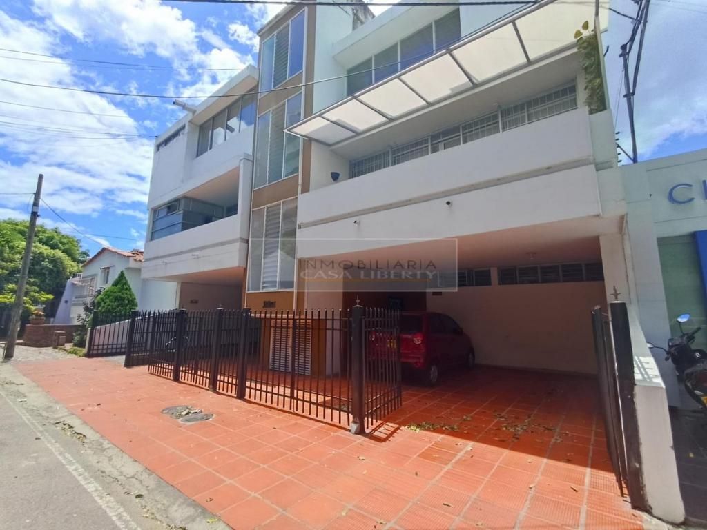 Apartamento en venta Norte De Santander Cúcuta La Riviera 165 m2 Habitaciones 3 Baños 4 Garajes 1 Precio $450000000