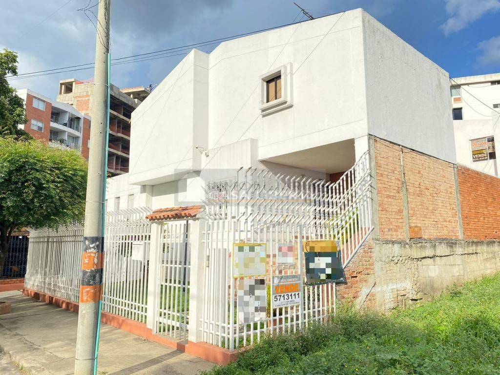 Casa en venta Norte De Santander Cúcuta La Riviera 147 m2 Habitaciones 3 Baños 4 Garajes 2 Precio $450000000