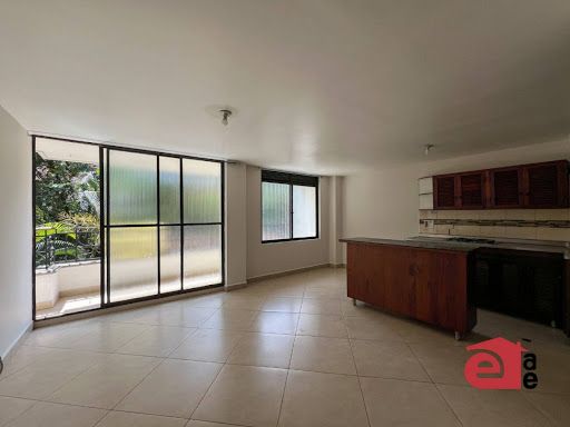 Apartamento en arriendo Antioquia Envigado Obrero 100 m2 Habitaciones 3 Baños 2 Garajes 0 Precio $2500000