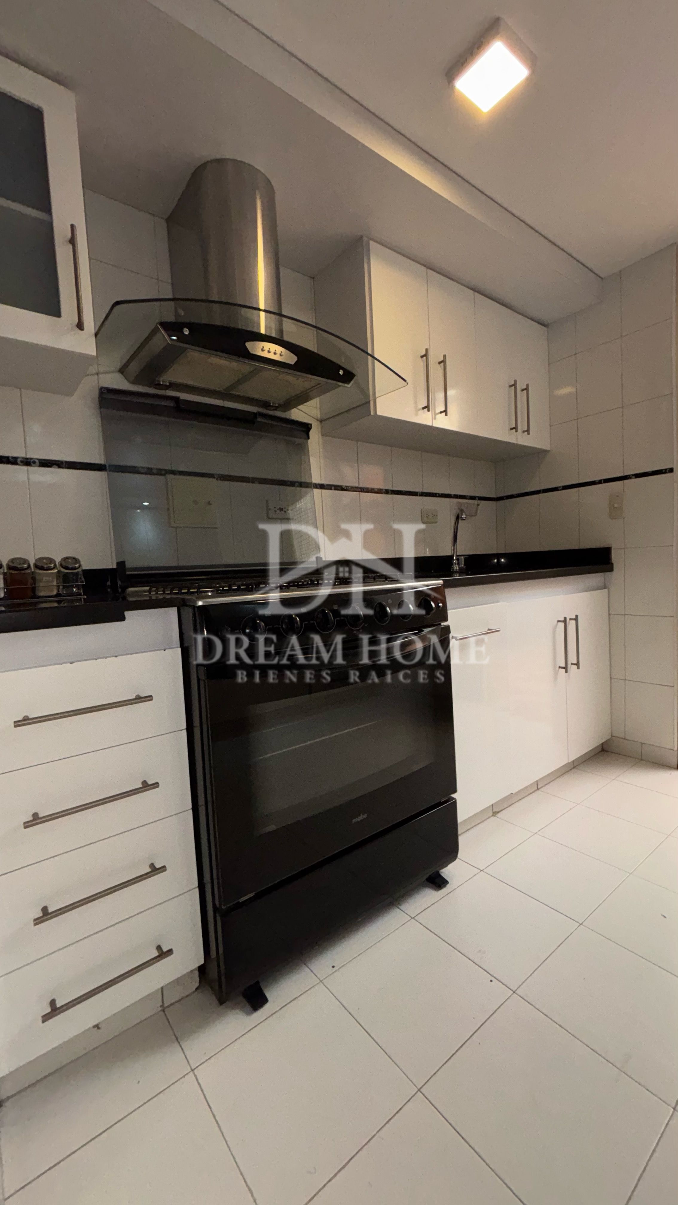 Casa en venta Cundinamarca Bogotá Cjr Quintas Del Cerro 80 m2 Habitaciones 4 Baños 2 Garajes 1 Precio $400000000