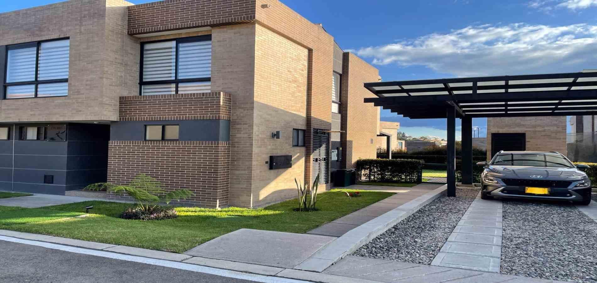 Casa en arriendo Cundinamarca Zipaquirá Zipaquira 179 m2 Habitaciones 3 Baños 2 Garajes 2 Precio $5700000