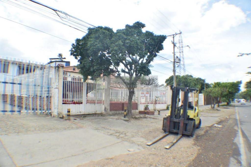 Bodega en venta Norte De Santander Cúcuta Paraiso 589 m2 Habitaciones 0 Baños 6 Garajes 10 Precio $2300000000