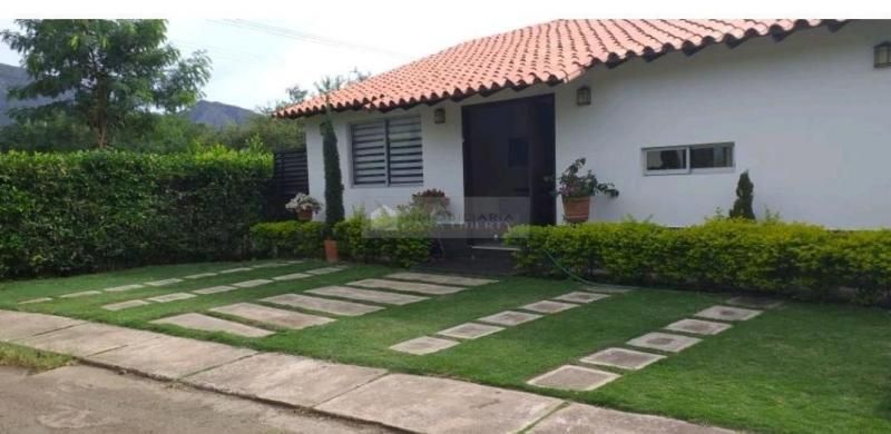 Casa en venta Norte De Santander Los Patios Patios Centro 350 m2 Habitaciones 3 Baños 5 Garajes 4 Precio $550000000