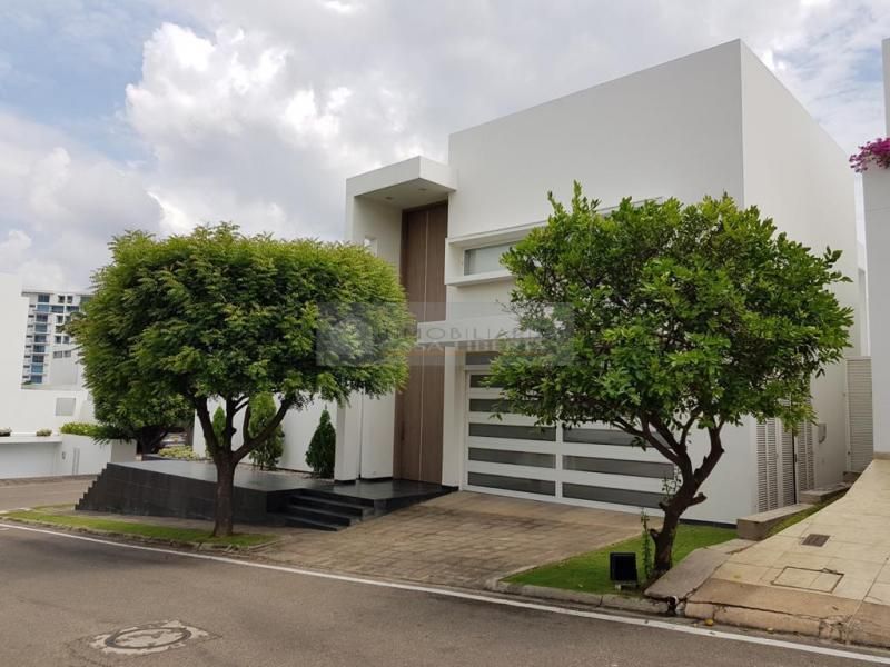 Casa en venta Norte De Santander Los Patios Ub La Campiña 400 m2 Habitaciones 3 Baños 5 Garajes 2 Precio $1600000000