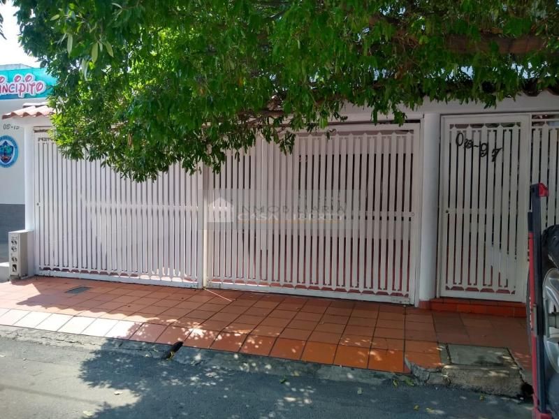 Casa en arriendo Norte De Santander Cúcuta El Rosal 239 m2 Habitaciones 3 Baños 3 Garajes 2 Precio $6000000