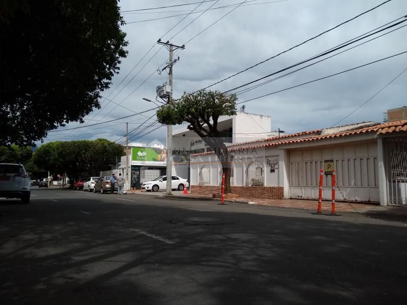 Casa en venta Norte De Santander Cúcuta Libertadores 299 m2 Habitaciones 3 Baños 4 Garajes 2 Precio $1500000000