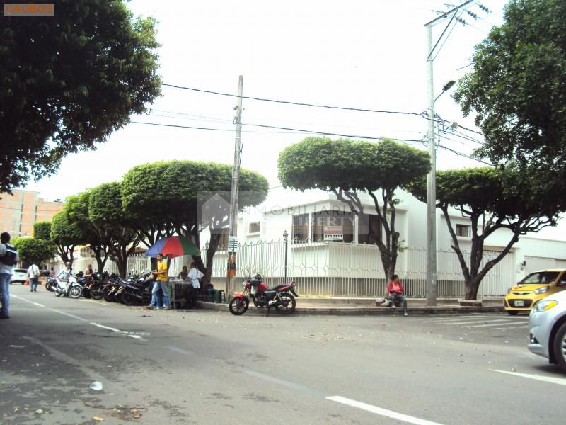 Casa en venta Norte De Santander Cúcuta Caobos 440 m2 Habitaciones 4 Baños 4 Garajes 2 Precio $1500000000