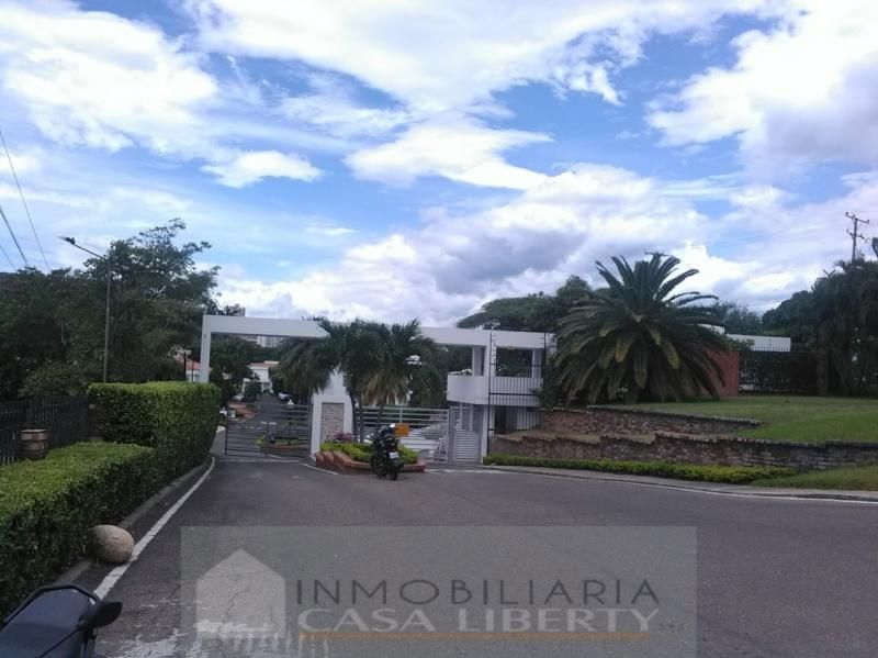 Casa en venta Norte De Santander Los Patios La Floresta 680 m2 Habitaciones 4 Baños 6 Garajes 4 Precio $2500000000