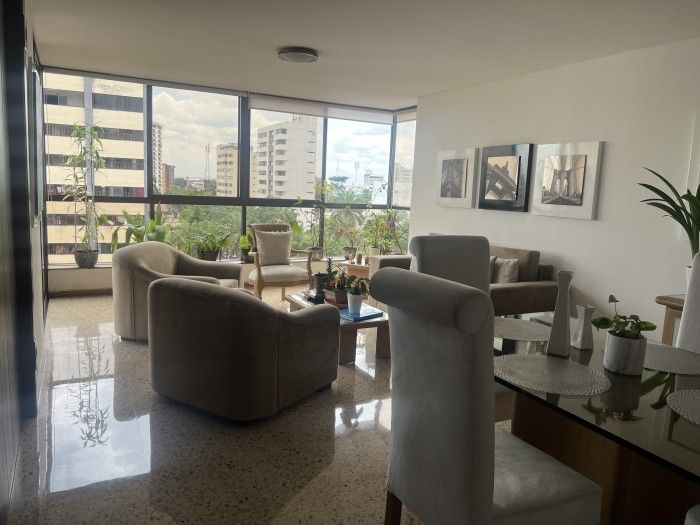 Apartamento en venta Valle Del Cauca Cali Versalles 120 m2 Habitaciones 3 Baños 3 Garajes 2 Precio $450000000