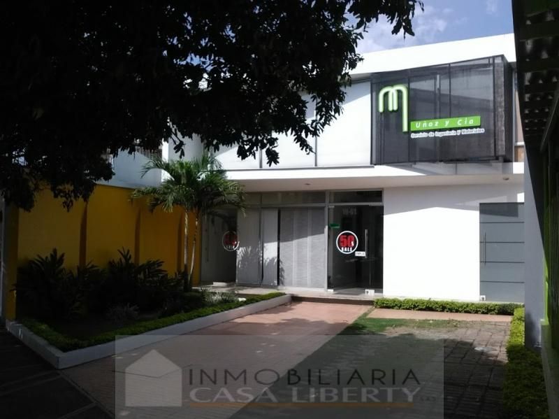 Casa en venta Norte De Santander Cúcuta Blanco 215 m2 Habitaciones 3 Baños 2 Garajes 2 Precio $800000000