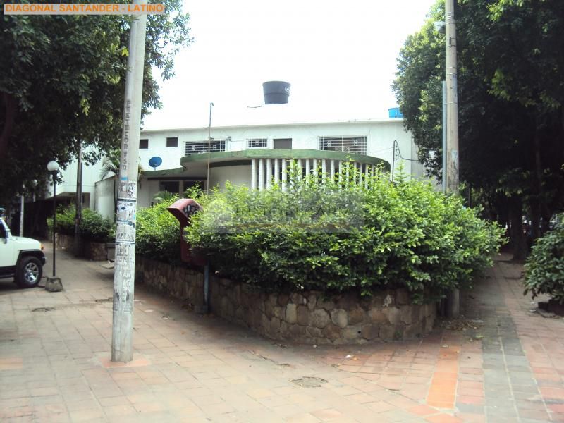 Edificio en venta Norte De Santander Cúcuta Latino 618 m2 Habitaciones 8 Baños 6 Garajes 12 Precio $2000000000