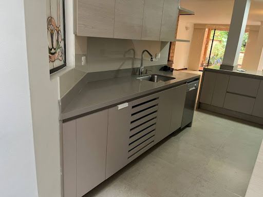 Casa en arriendo Antioquia Envigado El Esmeraldal 280 m2 Habitaciones 3 Baños 3 Garajes 2 Precio $6500000