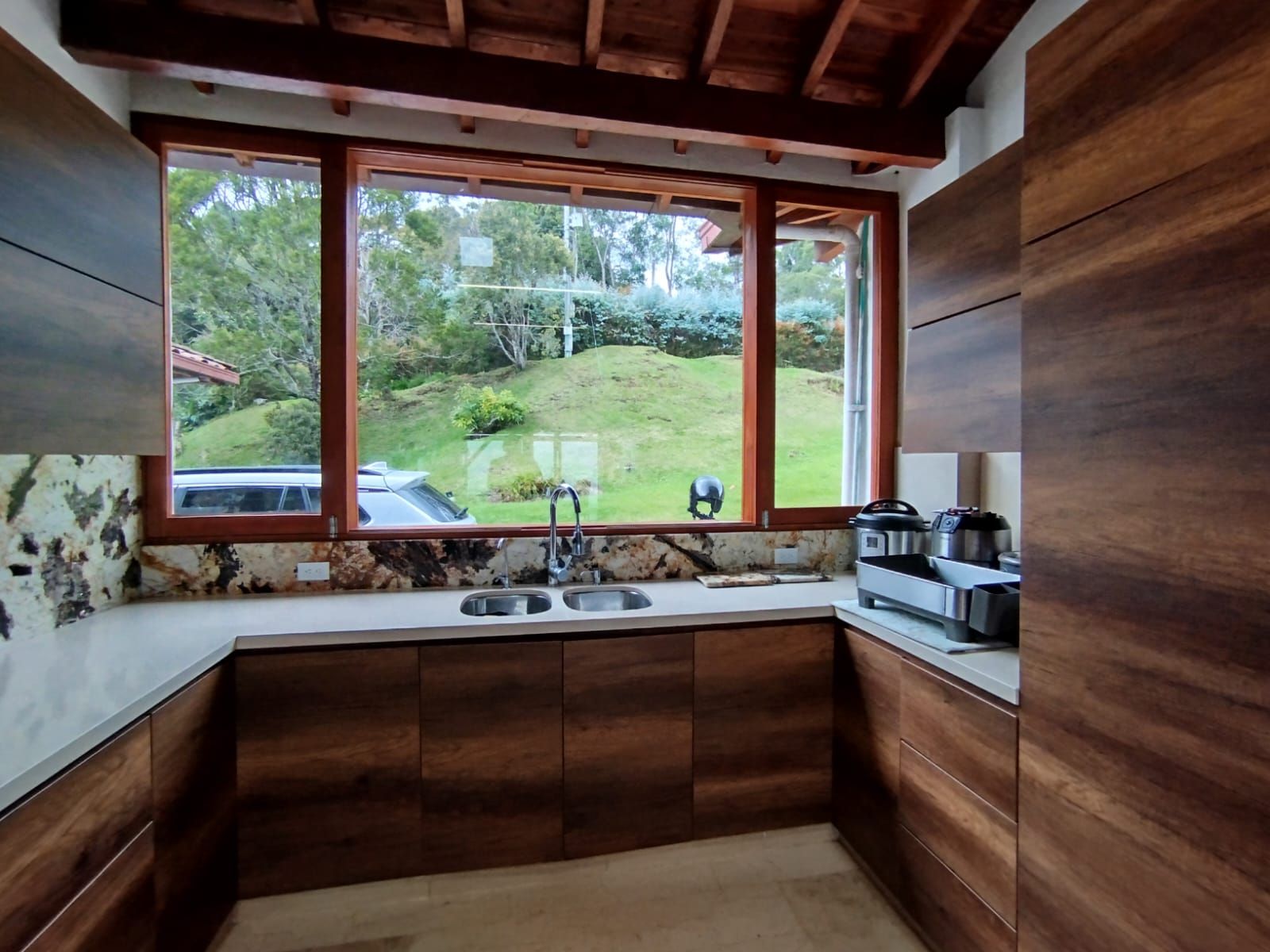 Casa en arriendo Antioquia El Retiro El Retiro 580 m2 Habitaciones 4 Baños 5 Garajes 2 Precio $15000000