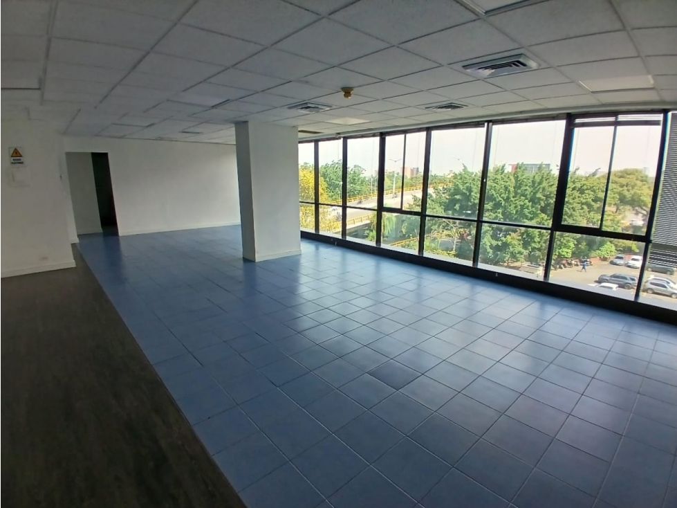 Oficina en venta Antioquia Medellín Santa Maria De Los Angeles 285 m2 Habitaciones 0 Baños 2 Garajes 5 Precio $2300000000