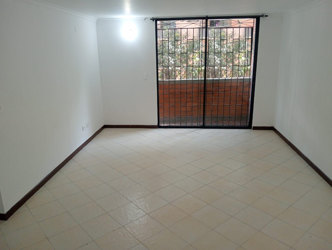 Apartamento en arriendo Antioquia Medellín San Joaquin 80 m2 Habitaciones 3 Baños 3 Garajes 1 Precio $3100000
