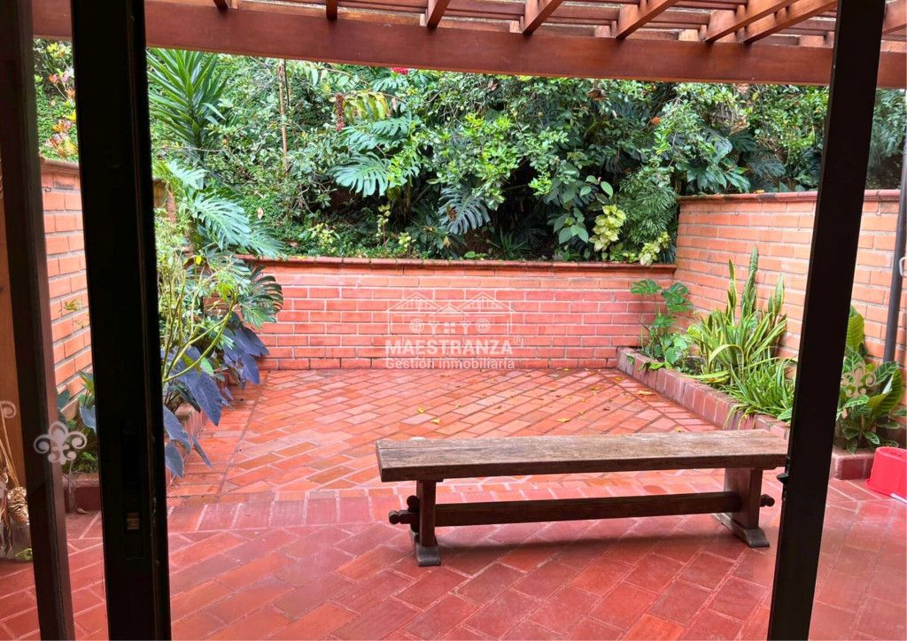 Casa en arriendo Antioquia Envigado El Esmeraldal 280 m2 Habitaciones 3 Baños 3 Garajes 2 Precio $6500000