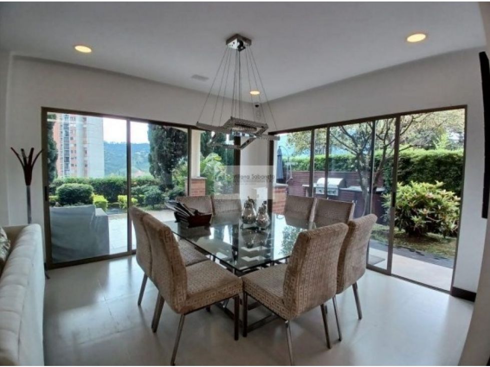 Casa en arriendo Antioquia Sabaneta Vereda La Doctora 350 m2 Habitaciones 4 Baños 6 Garajes 3 Precio $13000000