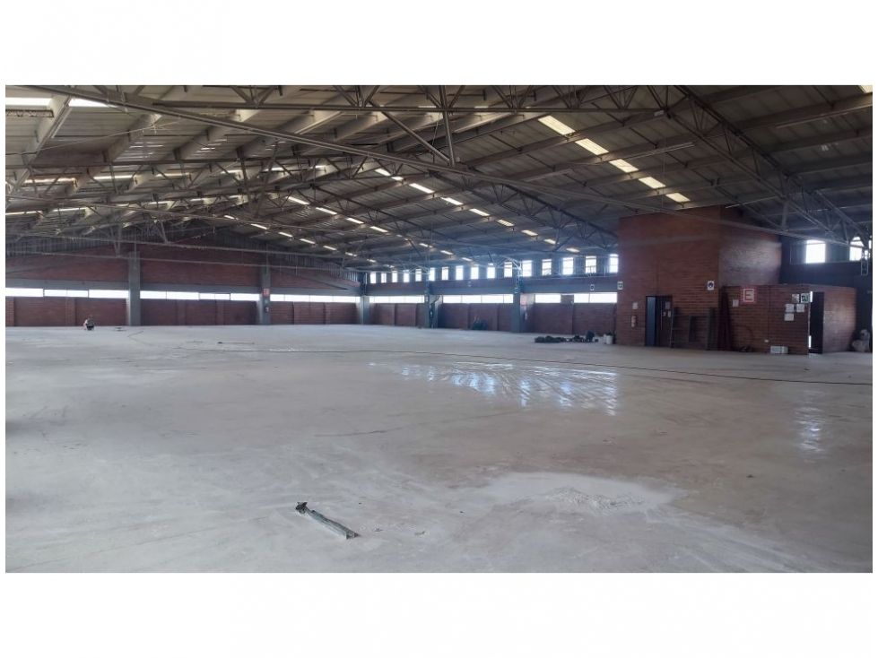 Bodega en arriendo Cundinamarca Bogotá Granjas De Techo 8000 m2 Habitaciones 0 Baños 10 Garajes 0 Precio $240000000