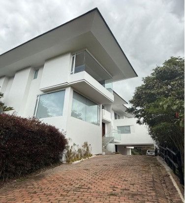 Casa en venta Cundinamarca Sopó Sopó 550 m2 Habitaciones 3 Baños 4 Garajes 5 Precio $3800000000