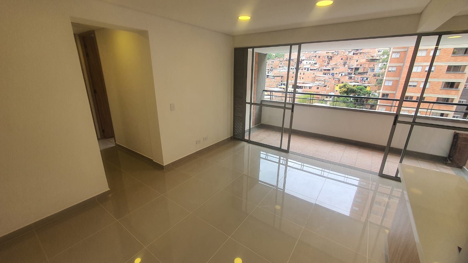 Apartamento en venta Antioquia Itagüí Las Acacias 57 m2 Habitaciones 2 Baños 2 Garajes 1 Precio $465000000