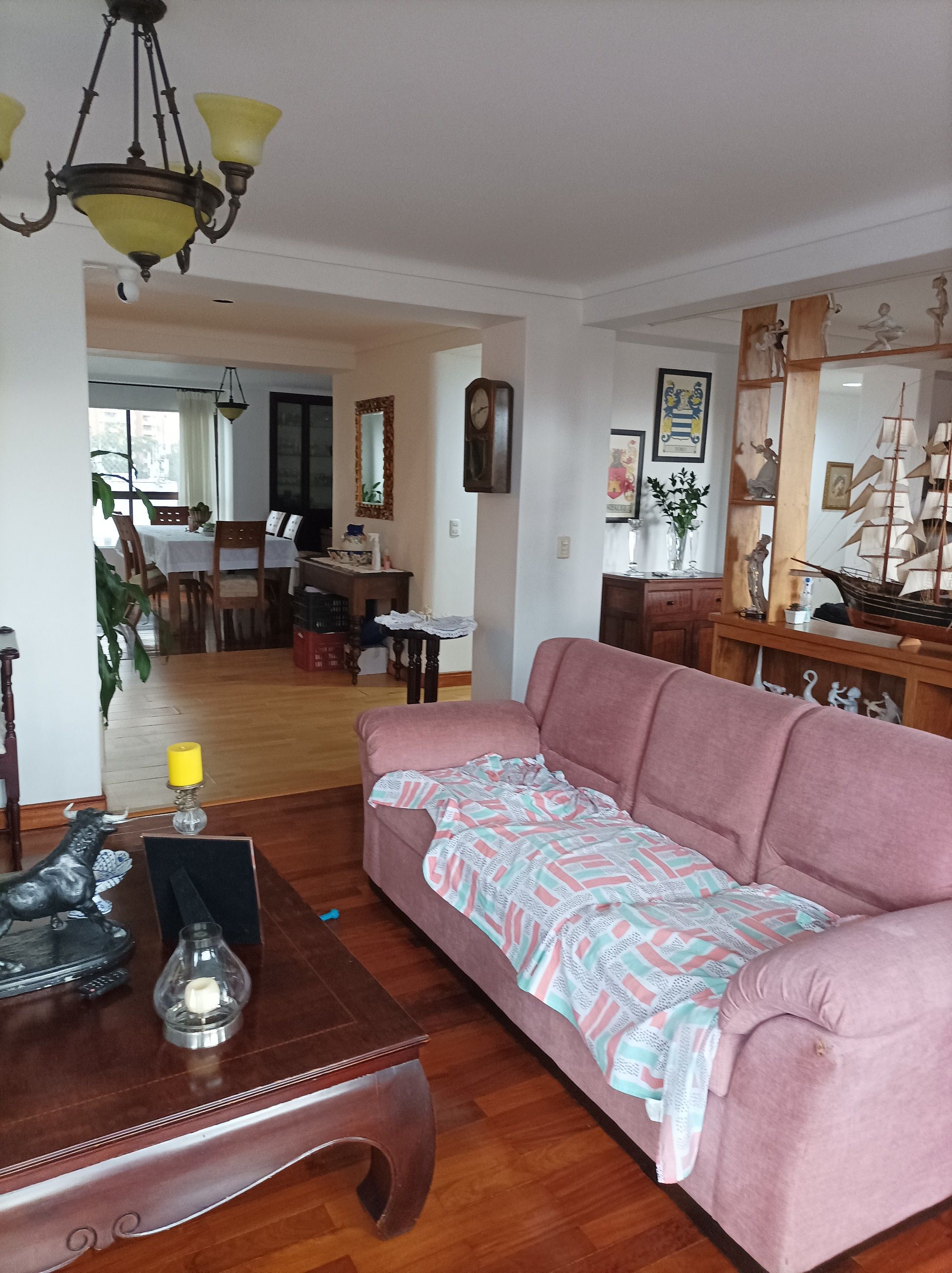 Apartamento en venta Antioquia Medellín Alejandria 215 m2 Habitaciones 3 Baños 4 Garajes 2 Precio $1250000000