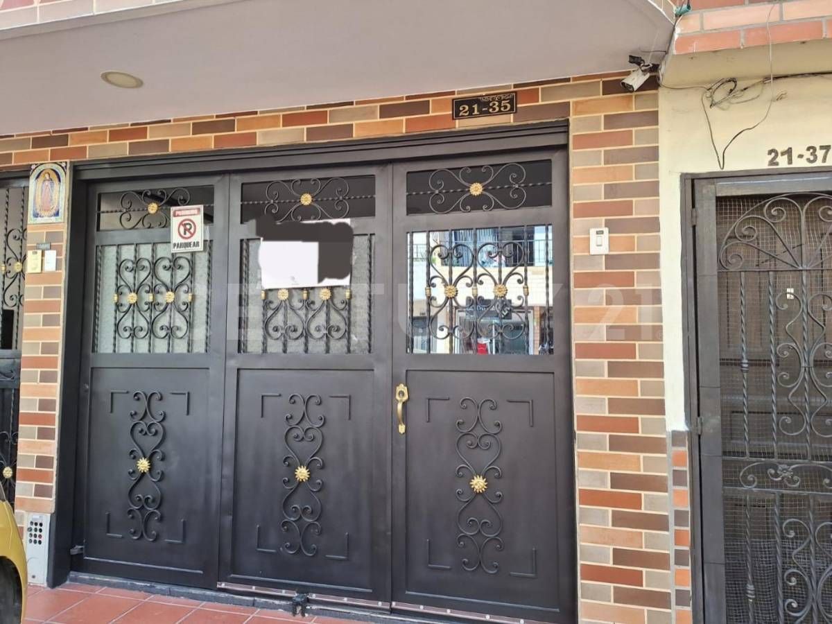 Casa en arriendo Antioquia Medellín Granada 120 m2 Habitaciones 3 Baños 2 Garajes 1 Precio $2800000