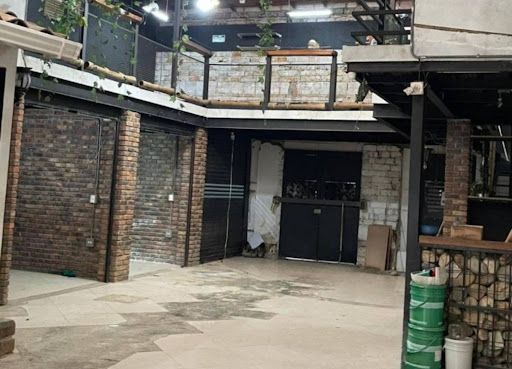 Casa en arriendo Antioquia Medellín Los Angeles 300 m2 Habitaciones 6 Baños 3 Garajes 0 Precio $9400000