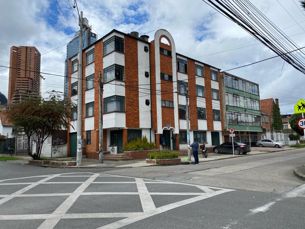 Edificio en venta Cundinamarca Bogotá Armenia 673 m2 Habitaciones 6 Baños 6 Garajes 3 Precio $2400000000