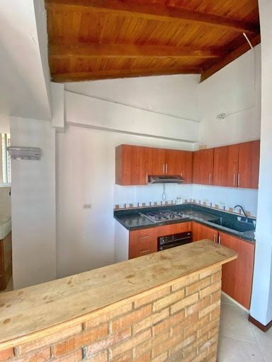 Apartamento en arriendo Antioquia Medellín San Joaquin 80 m2 Habitaciones 2 Baños 2 Garajes 1 Precio $3000000