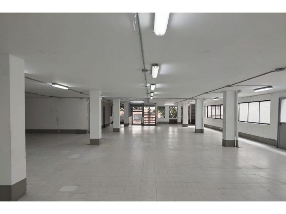 Bodega en arriendo Antioquia Envigado La Mesa 2100 m2 Habitaciones 0 Baños 4 Garajes 2 Precio $45000000