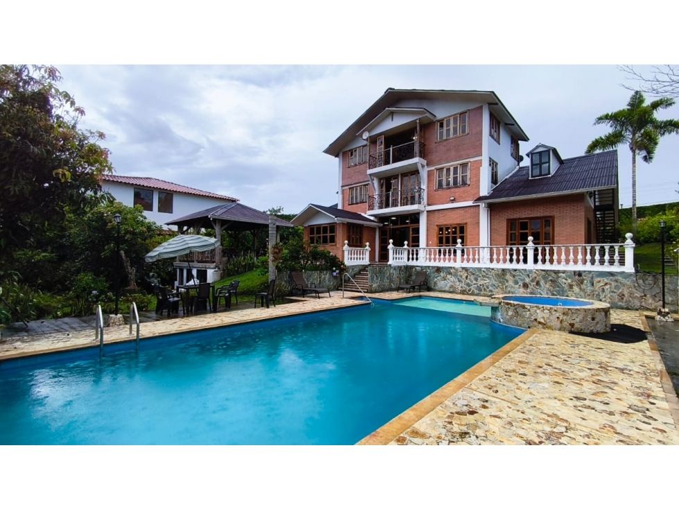 Casa Campestre en arriendo Risaralda Pereira Pereira 450 m2 Habitaciones 6 Baños 9 Garajes 4 Precio $5800000